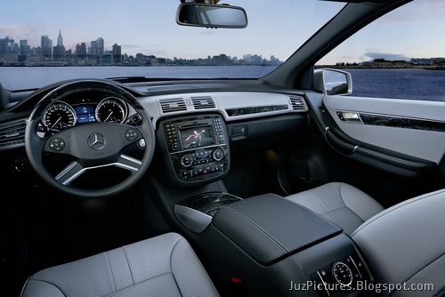 [2011-Mercedes-R-Class-21[2].jpg]