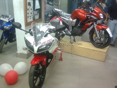 [new-yamaha-fazer-150-red-side[3].jpg]