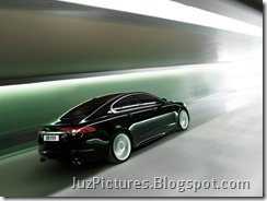 2010-Jaguar-XFR-side