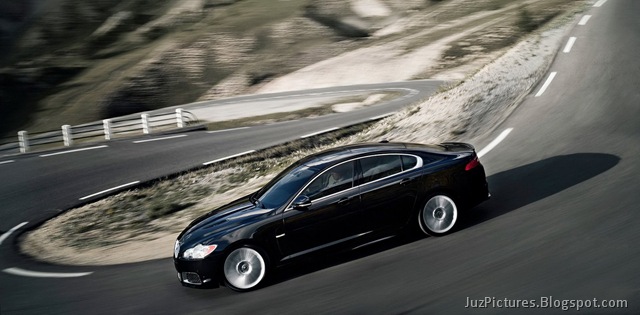 [2010-Jaguar-XFR-side-1[5].jpg]