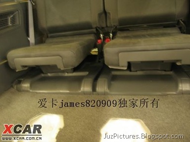 [2010-Toyota-Land-Cruiser-Prado-White-Rear-Seats[2].jpg]