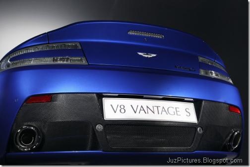 Aston Martin V8 Vantage S 25