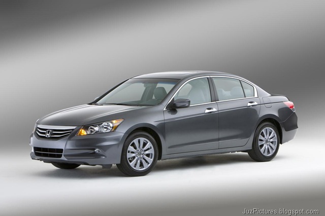[2011 Honda Accord Sedan5[2].jpg]