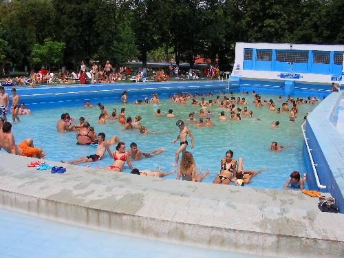 Strandul Municipal Oradea strandul%20municipal%20Oradea Strandul Municipal Oradea se deschide de 1 Mai