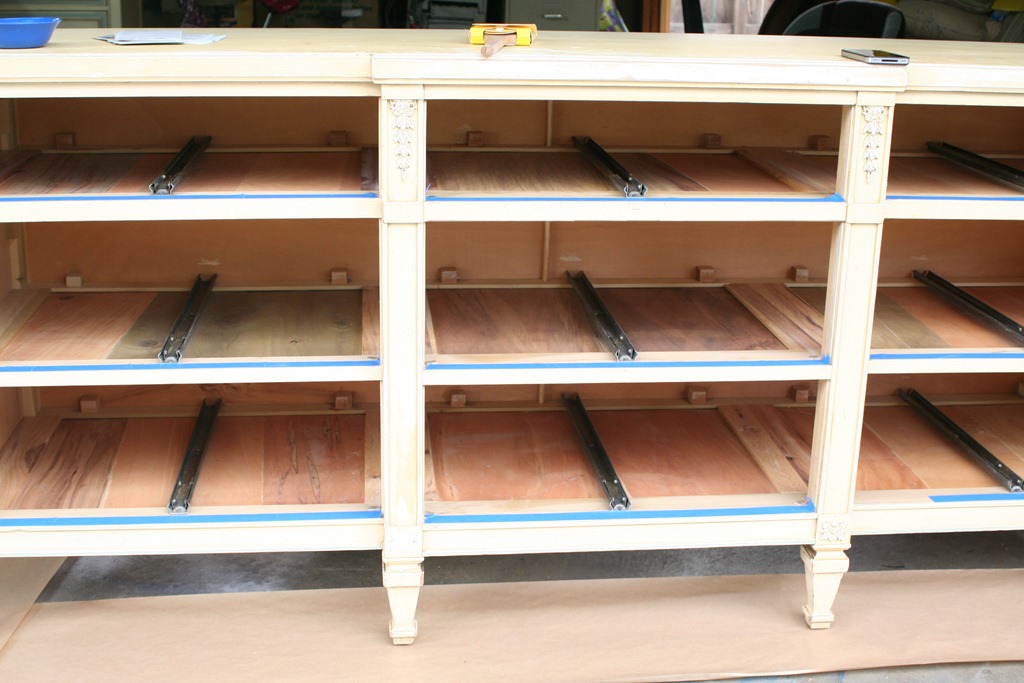 [painting with Annie Sloan Chalk Paint (2)[4].jpg]