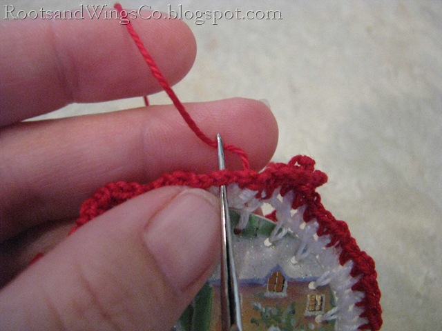 [weave loose ends in and out of the stitches2[8].jpg]
