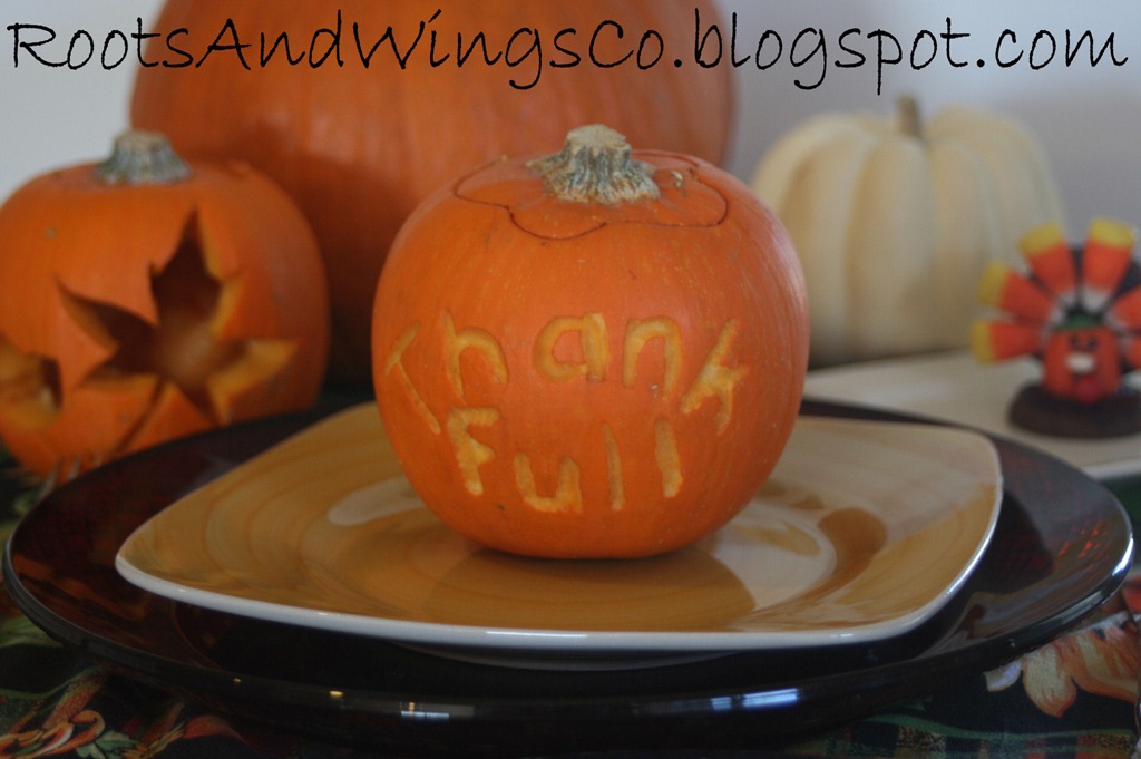 [thanksgiving pumpkin carving a[4].jpg]