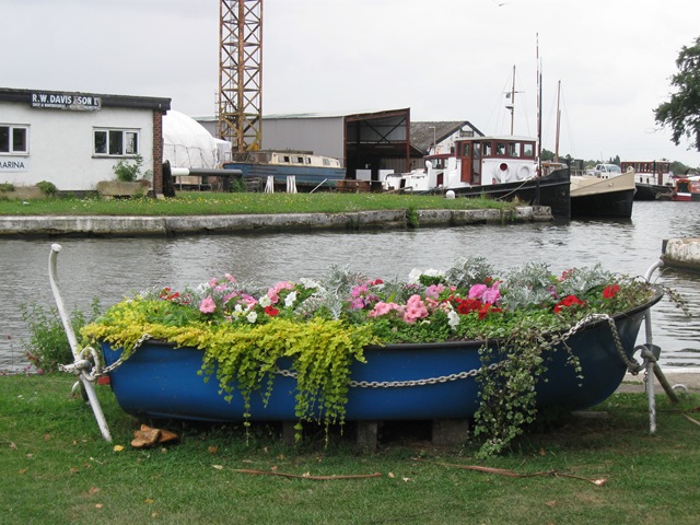 [IMG_0031 flower boat[2].jpg]
