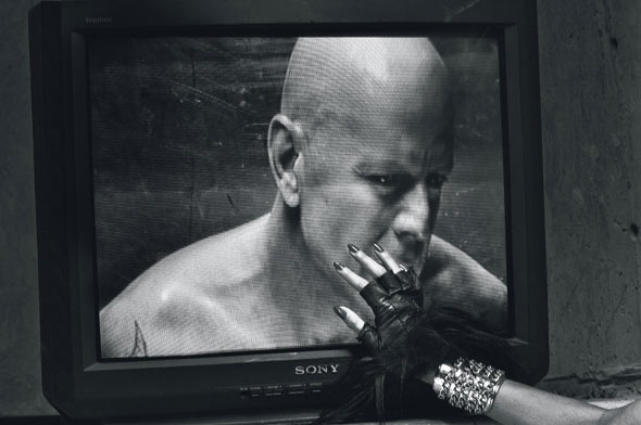 [bruce-willis-w-02[5].jpg]
