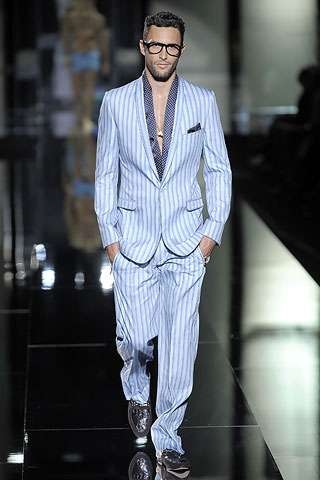 dolce gana public pajamas