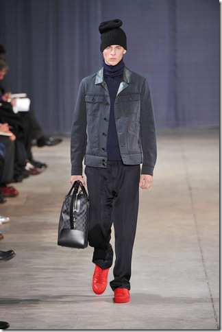 Louis Vuitton Fall Winter 2009 Men's Collection at Paris Fashion Week with Kanye's Sneakers