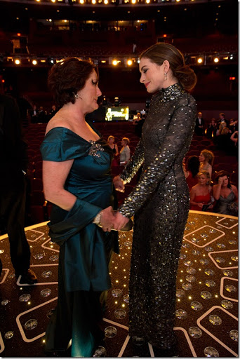 Anne Hathaway closed the night with an eye-popping lace and crystal dress  Anne Hathaway closed the night with an eye-popping lace and crystal dress