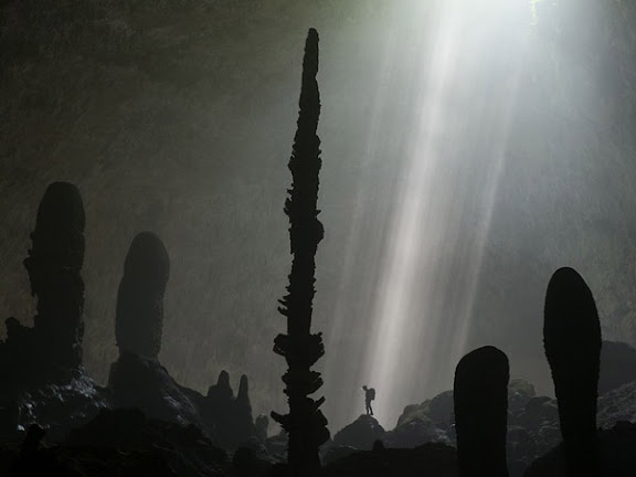 cave-stalagmites-vietnam-peter_30326_990x742.jpg