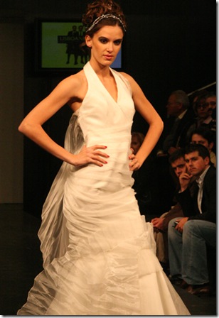 Vestidos de noiva de Cristina Lopes - vestido para casamento noivas com alsa - Estilistas criadores de moda noivas casamentos portugueses - 2010 casar em Portugal 2011 Vestidos de noiva de Cristina Lopes - vestido para casamento noivas com alsa - Estilistas criadores de moda noivas casamentos portugueses - 2010 casar em Portugal 2011