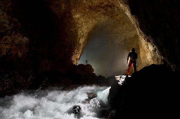 Awesome caves, fantastic caves, amazing caves, spectacular caves, but all natural ones Awesome caves, fantastic caves, amazing caves, spectacular caves, but all natural ones