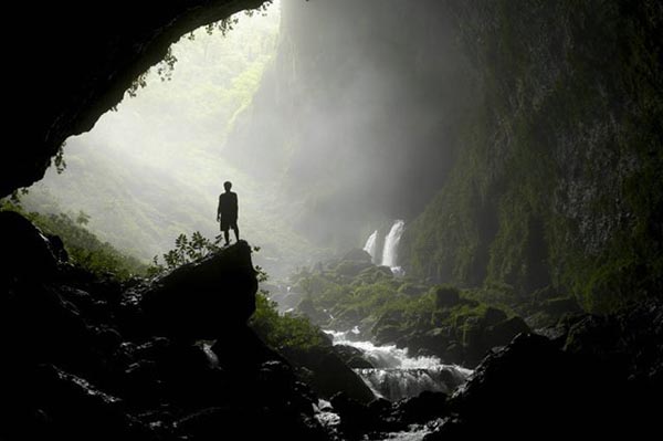 Awesome caves, fantastic caves, amazing caves, spectacular caves, but all natural ones Awesome caves, fantastic caves, amazing caves, spectacular caves, but all natural ones