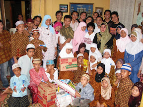 Foto Bareng Anak-Anak Panti Asuhan Mahabbatul Ummi