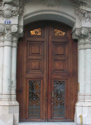 [door5[15].jpg]