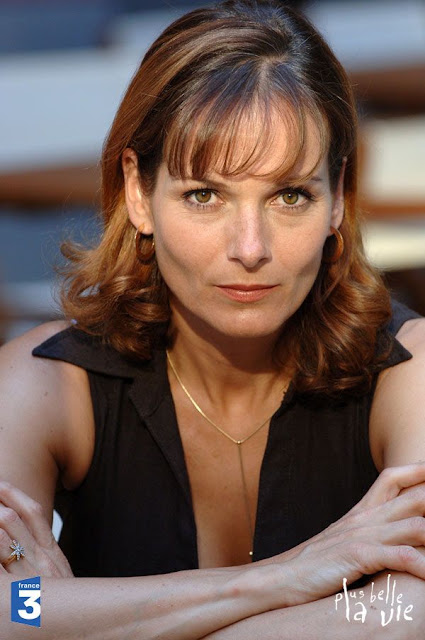 http://lh3.ggpht.com/_obWxqZrf8c4/Rq5NIWozSsI/AAAAAAAAADo/bl_G-2kSyRk/s640/blanche2.jpg