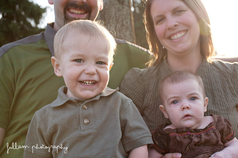  :: The Callahans | Family :: A friend of mine needed photos last minute because she was featured in a newspaper article and had no recent family pictures! Why was she featured? She's onceamonthmom.com - check her out. I love this family. They are creative, giving, adorable (you'll see) and they know the importance of laughing hard. Enjoy!