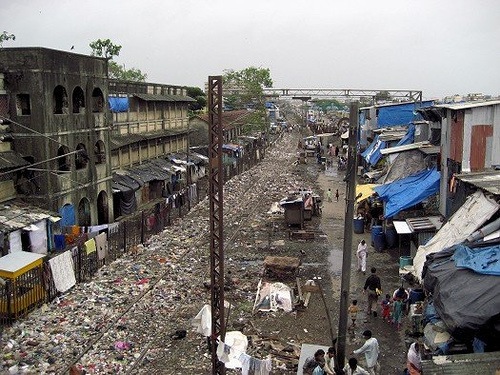 [mumbai slums[5].jpg]