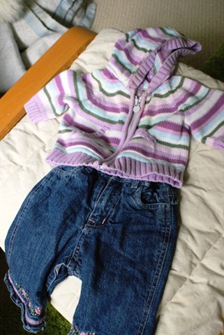 [jeans and sweater 3-6 mos[3].jpg]