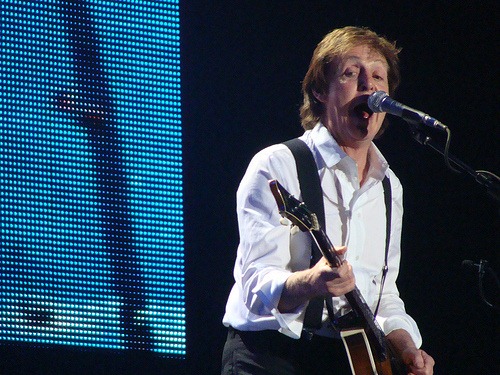[Paul-McCartney-Show-no-Brasil-em-2010[3].jpg]