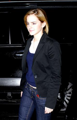 Emma Watson eats at Juniors in Times Square
