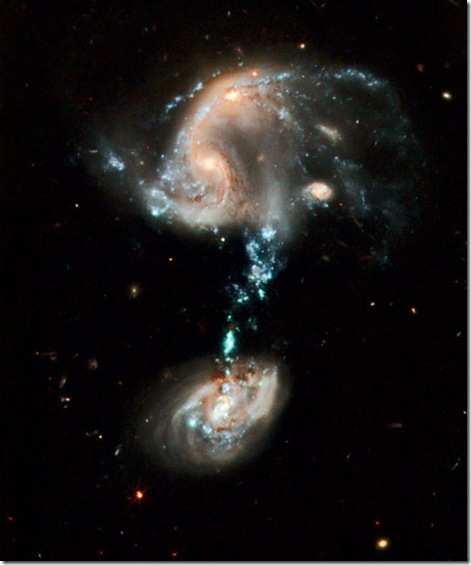 090421-hubble-19years-02