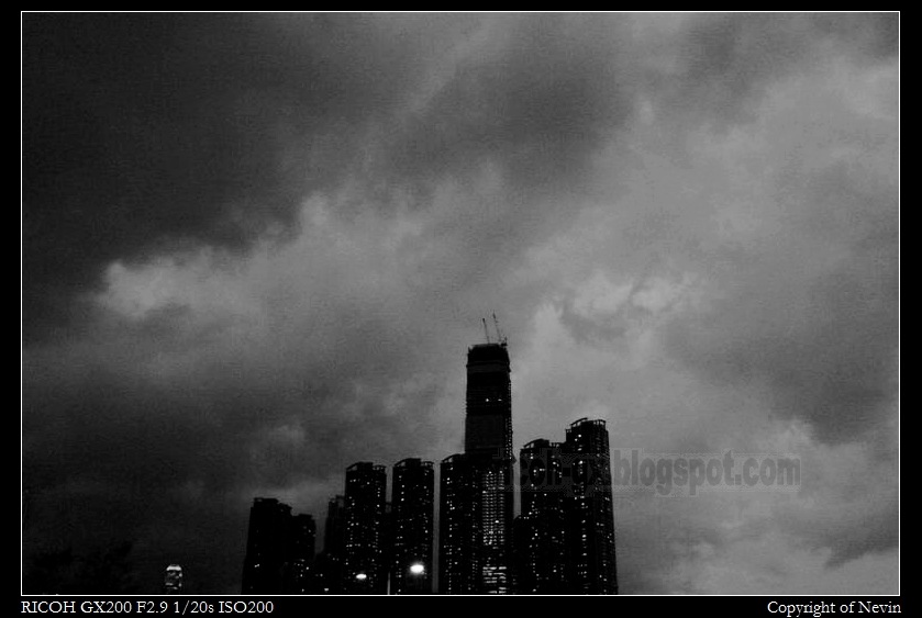 [R0015906 (Medium)bw[6].jpg]