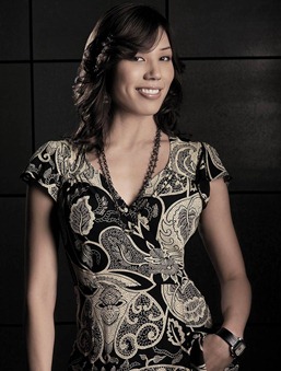 BONES: Michaela Conlin as Angela Montenegro in the second season of BONES premiering Wednesday, Aug. 30 (8:00-9:00 PM ET/PT) on FOX.   ©2006 Fox Broadcasting Co. Cr: Art Streiber/FOX 