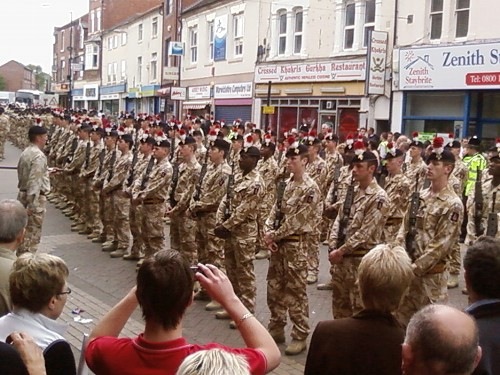 [Fusiliers march through Nuneaton (May 2009) 12[4].jpg]