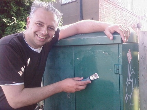 [Socialistgraffiticleanup24.jpg]