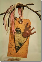 queen-of-heARTS-chipboard-t