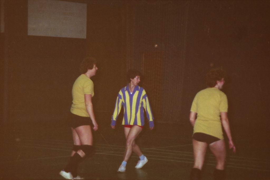 1982 - DMV - MCM Zaalvoetbal 1-19.jpg