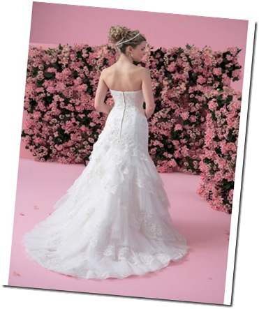 Kopyası sweetheart-strapless-neckline-with-slight-mermaid-style-layered-skirt-sweep-train-tulle-wedding-dress-wd-00j20