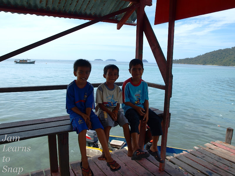 street begging, travel, gaya island, kota kinabalu, photography