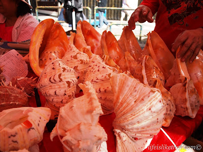 Gaya Street Sunday Market picture sabah escapade  photo