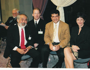 Con Kenji Ekuan
