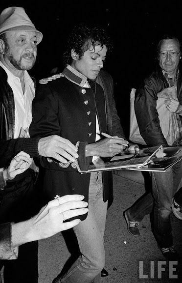 MJ-On-the-move-with-Bill.jpg