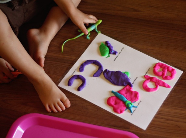 Butterfly Play Doh Mat (Photo from 1+1+1=1)