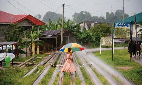 Oil pipelines in Okrika, near Port Harcourt. The UNEP denies it has been influenced by Shell, which paid for its $10m, three-year study. Ed Kashi / guardian.co.uk