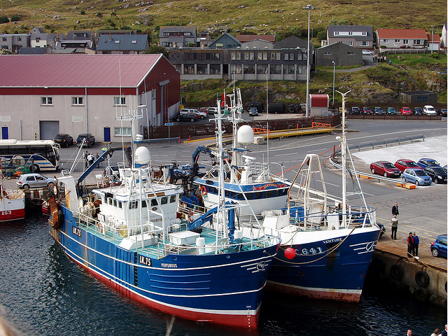 Fishing boats in Lerwick, Scotland, 2 August 2009. Damian Entwistle / flickr