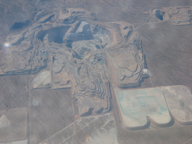 Aerial view of the Asarco-Mission Complex, a large open pit copper mine in Pima County, southern Arizona. Jim Letourneau / jimletourneau.com