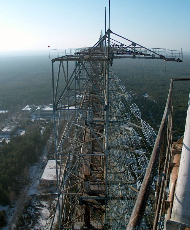 “Duga”, the Steel Giant near Chernobyl, a few miles away from the exploded nuclear power plant. This one is one of three built by Russian army during the Iron Curtain times. It was used for some of their military purposes but as you can see is abandoned now. Photo: englishrussia.com