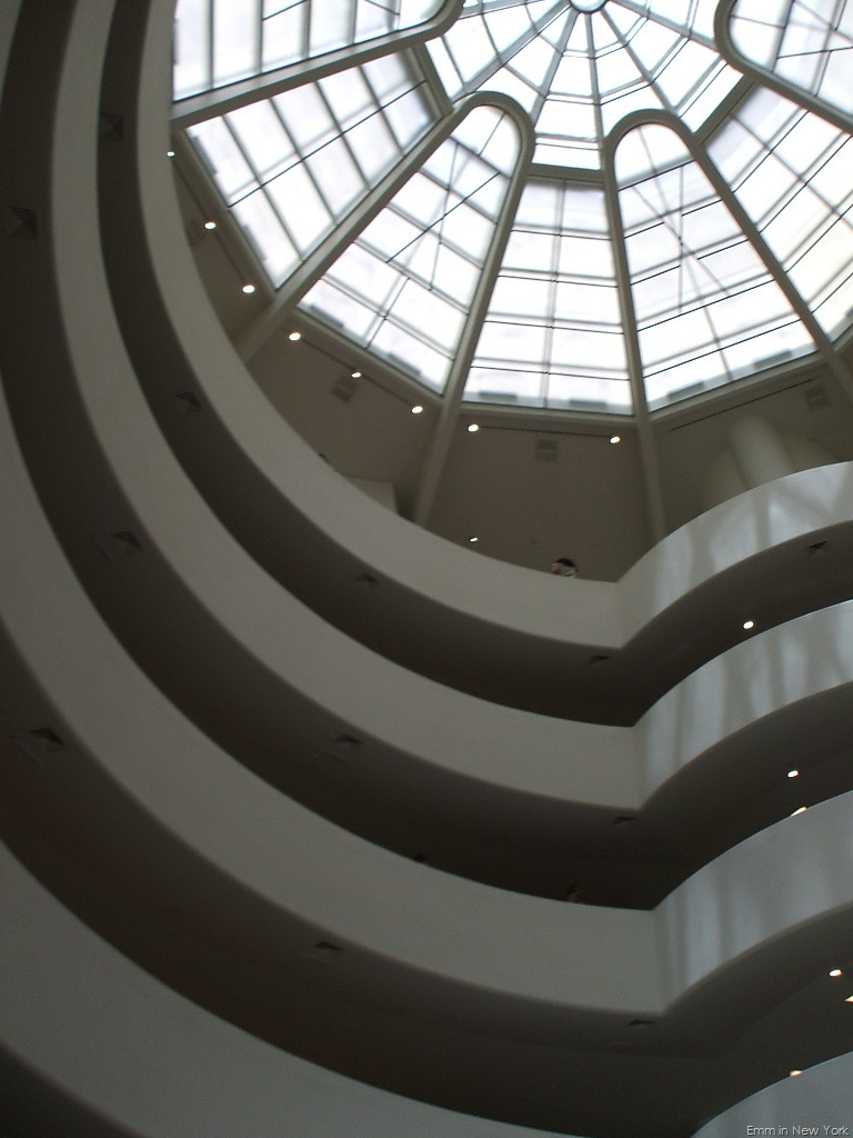 [Guggenheim Museum interior (3)[4].jpg]