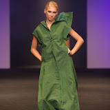 presentace nastavení 1 sec. ZIMA -PRINCEZNY finále Top Styl Designer 2006 UNIVERSE VERSE UNI -střih bezezbytku - společenský oděv