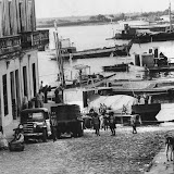 Calle Montevideo leading down to the Playa Montevideo dock.<br />
Calle Montevideo que lleva al puerto de Playa Montevideo.