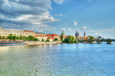 DSC02372_3_4_5_6_tonemapped.jpg