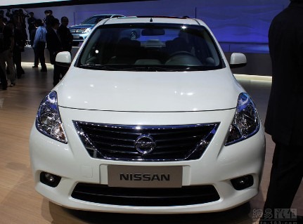 [Novo Nissan Sunny 5[8].jpg]